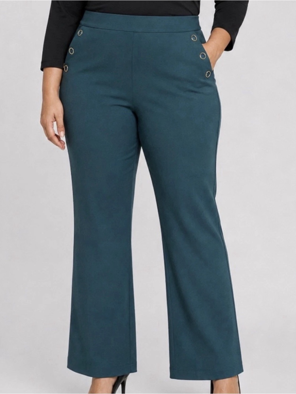 Isaac Mizrahi Live! Petite 24/7 Stretch Bootcut Pants w/ Buttons 18WP A656157